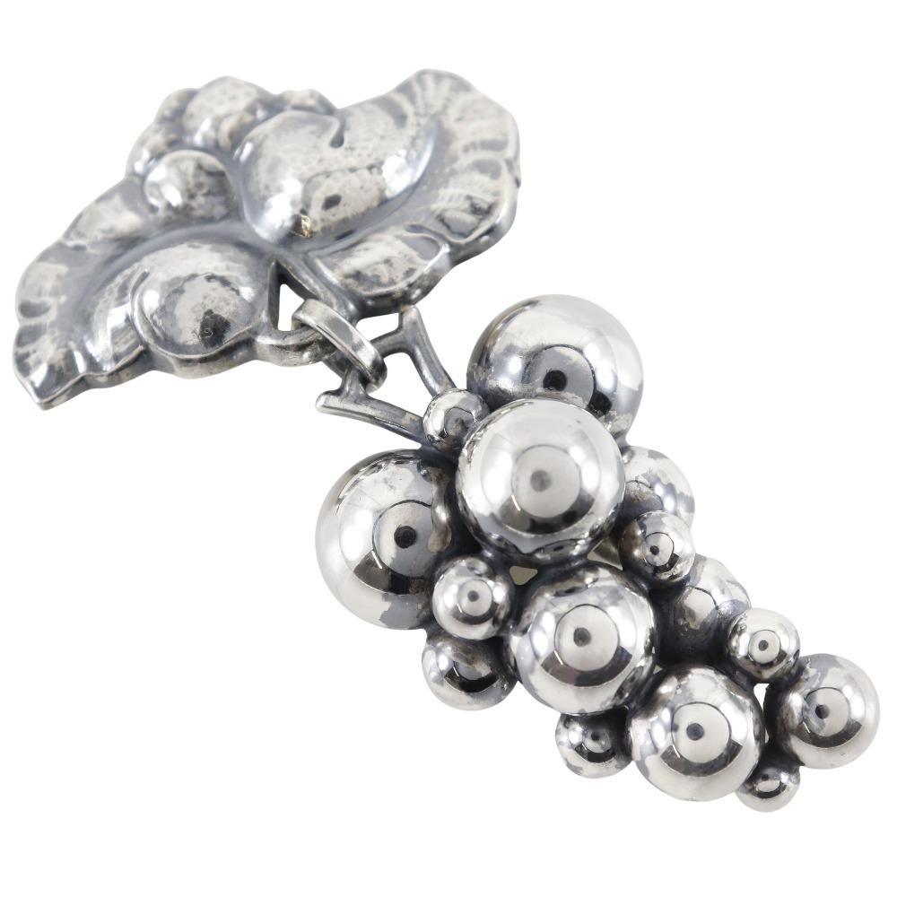 

Georg Jensen Moonlight grape Brooch #217B Silver925 25.2g Women Used
