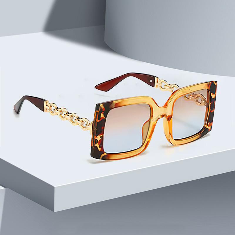 New In Fashionable Sunglasses For Women Square Frame Gradient Glasses With Metal Chain Decoration For Trendy Items