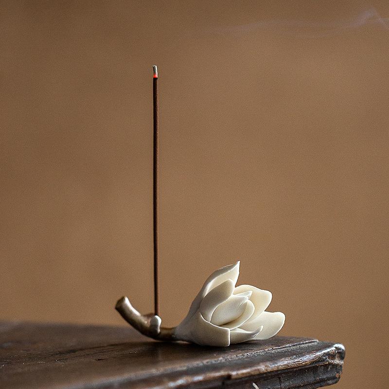 Ceramic Handmade Magnolia Flower Incense Stand Creative Indoor Zen Incense Holder Incense And Tea Ceremony Decoration Gift
