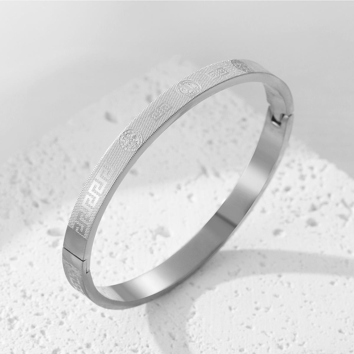 New titanium steel bracelet creative corrosion geometric pattern egg buckle couple bracelet stainless steel decoration