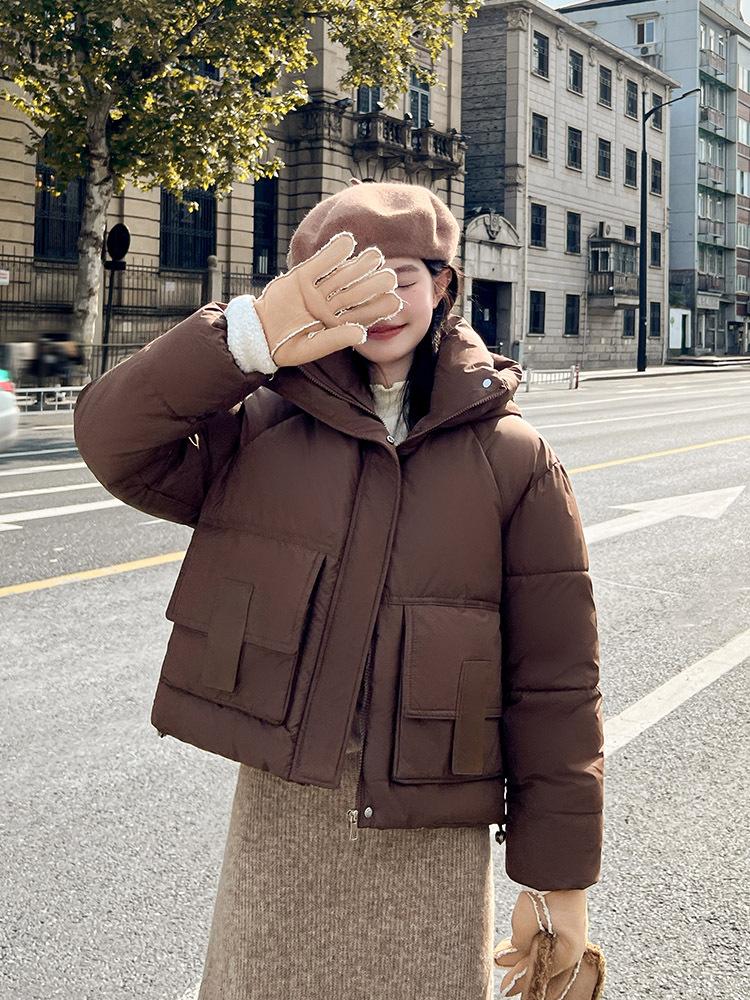 Bread clothes,  clothes, women's short big bags, new loose down  clothes, thickened winter  jackets.