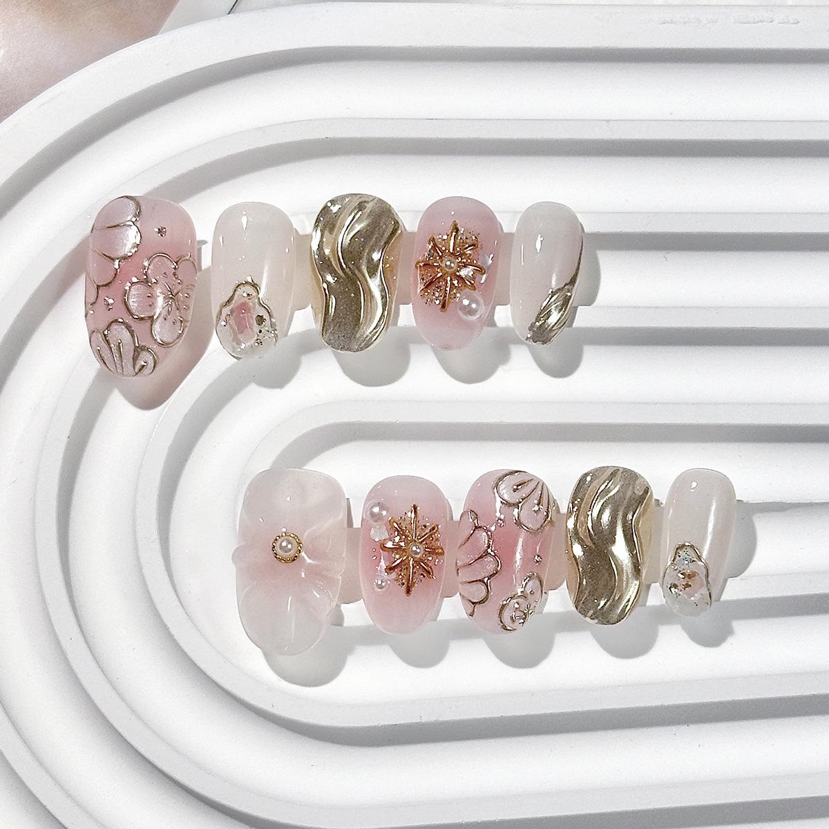 

Ногти средней длины ручной работы Ice Flower - Бутиковый нейл-арт высокого класса