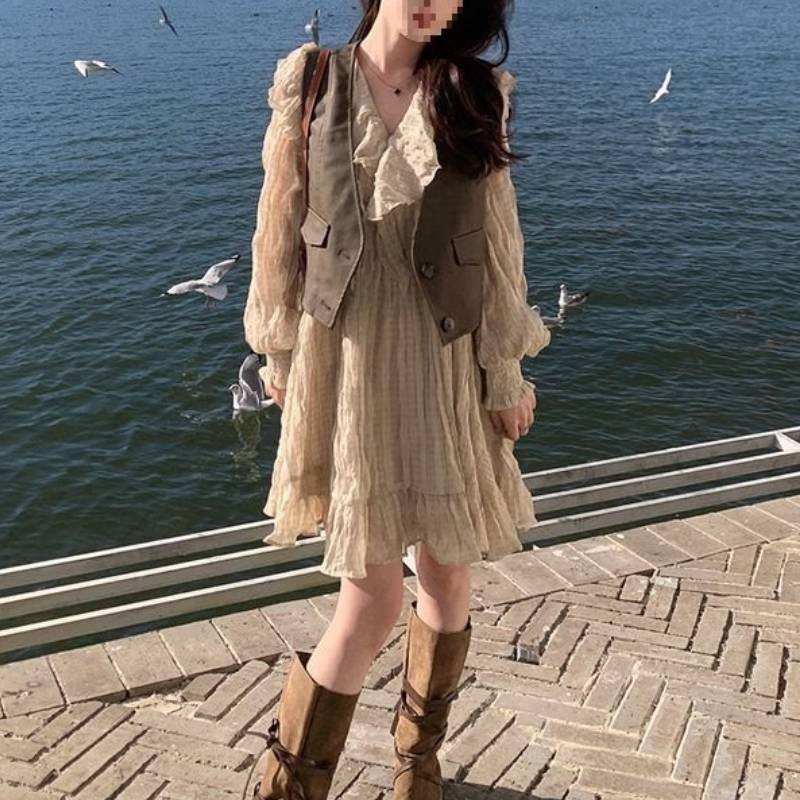 Vintage French Style Dress And Vest Suit With Ruffle Details For Women Spring