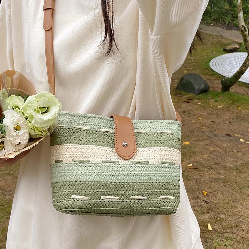 Portable woven straw bag women's 2025 new versatile high-end spring summer seaside vacation beach bag