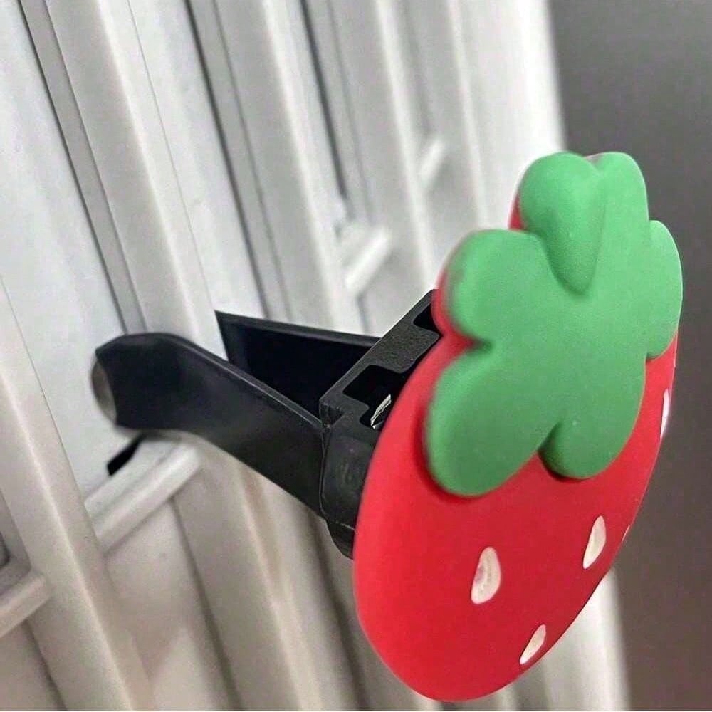 1pc Car Air Vent Aromatherapy Clip, Cute Strawberry Design Car Air Freshener, Fragrance Diffuser, Car Interior Decoration