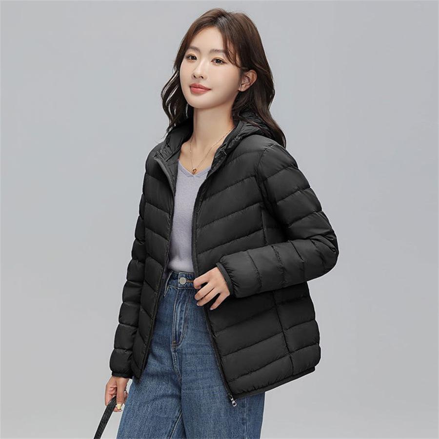 Women's Hooded Lightweight Puffer Jacket Horizontal Quilted Zip Up Short Casual Winter Coat Solid Color Outerwear