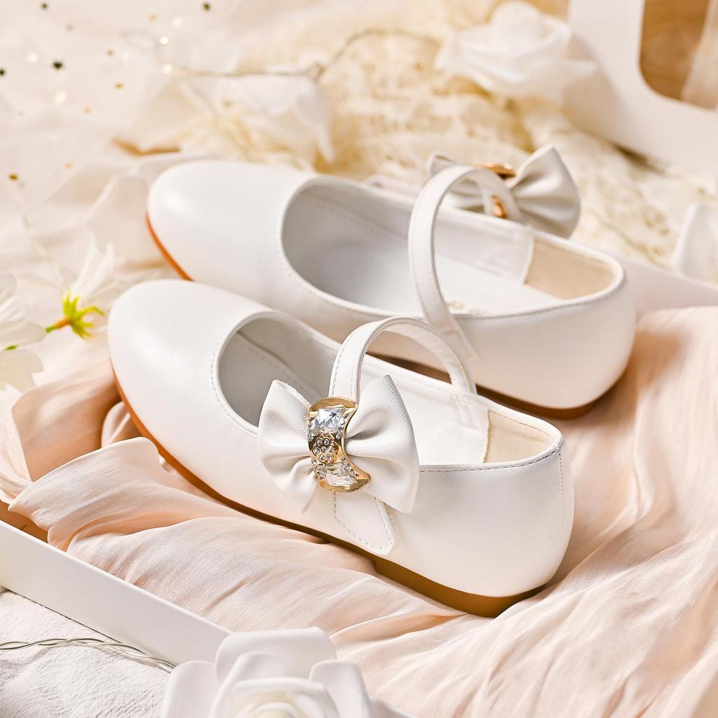 Girls’ White Mary Jane Leather Dress Shoes - Ideal for School, Weddings, and Performances