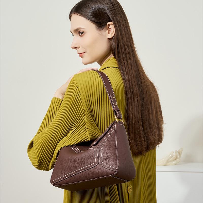 Bag women's new shoulder armpit bag geometric bag women's leather pillow bag first layer cowhide messenger commuter bag