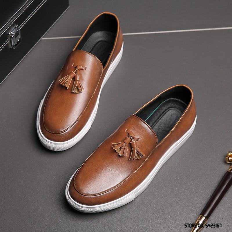 Fashion New Luxury Men's Patent Leather Tassel Slip On Leisure Shoes Loafers Male Comfortable Sneakers Tenis Masculino Zapatos Hombre