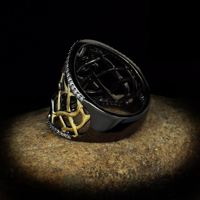 Neuer Gothic-Stil Schmetterling Schmetterling Diamantring Europäischer und Amerikanischer Retro Schwarz und Gold Zweifarbiger Ring