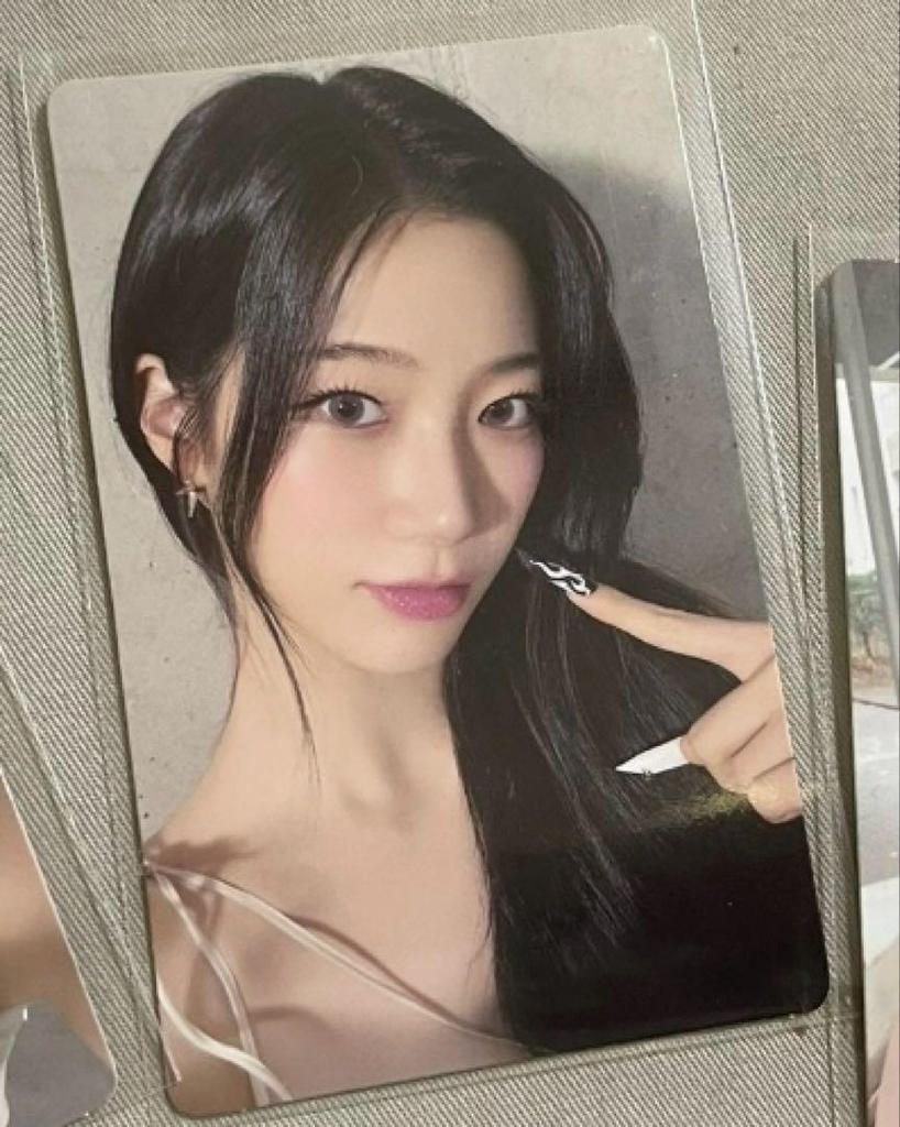 [USED] Luseraphim Kazuha HOT Weverse Showcase Limited Trading Card