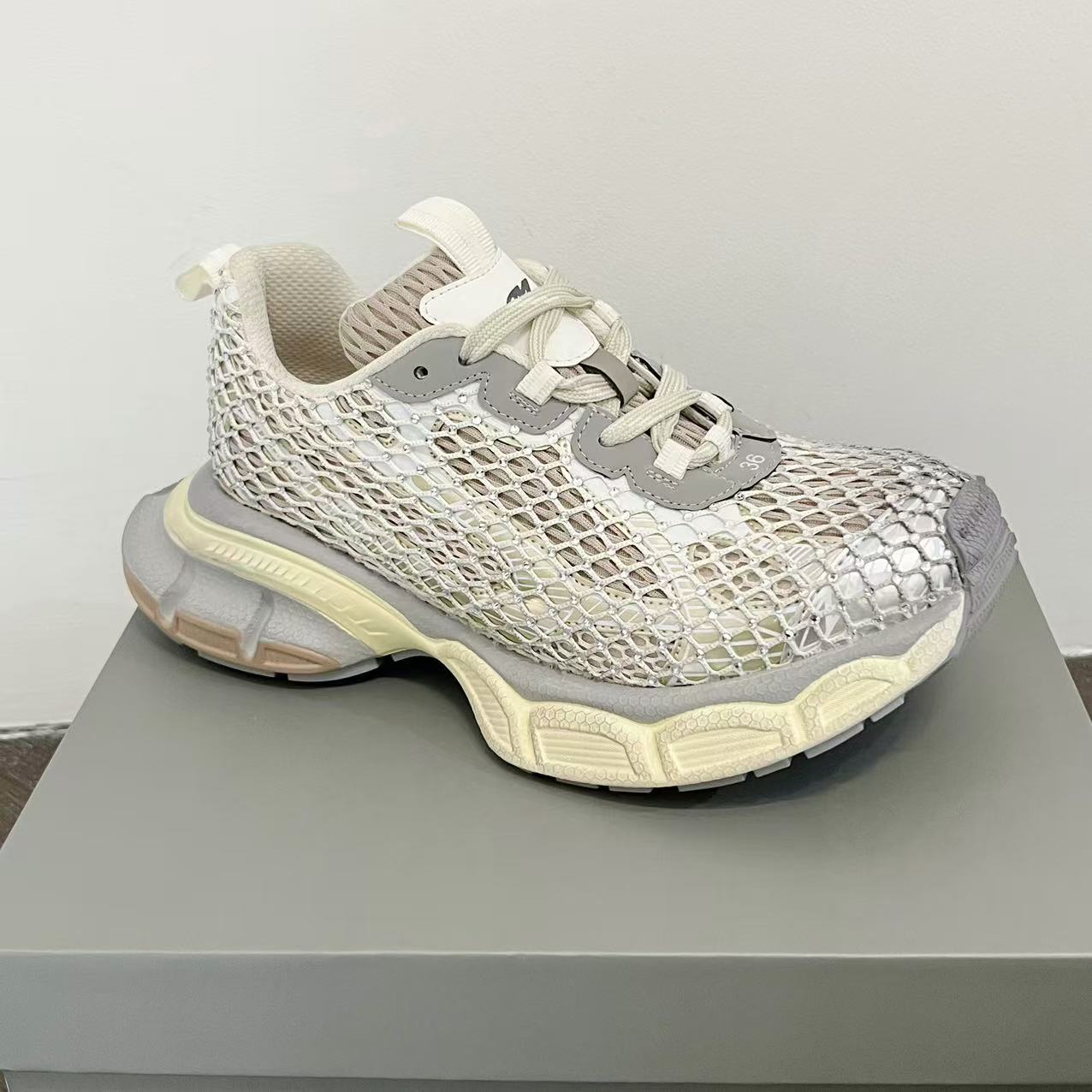 

Модные кроссовки высшего качества Женские кеды Стразы Женские лоферы Платформа Рыбацкая сетка Блестящая женская повседневная обувь Кристальные кроссовки 35 шампанского