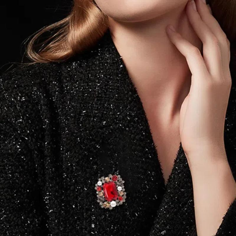 Women Trendy Classic Pearl Square Brooch Pin Luxury Vintage Badges Lady Clothing Decor Jewelry Gift