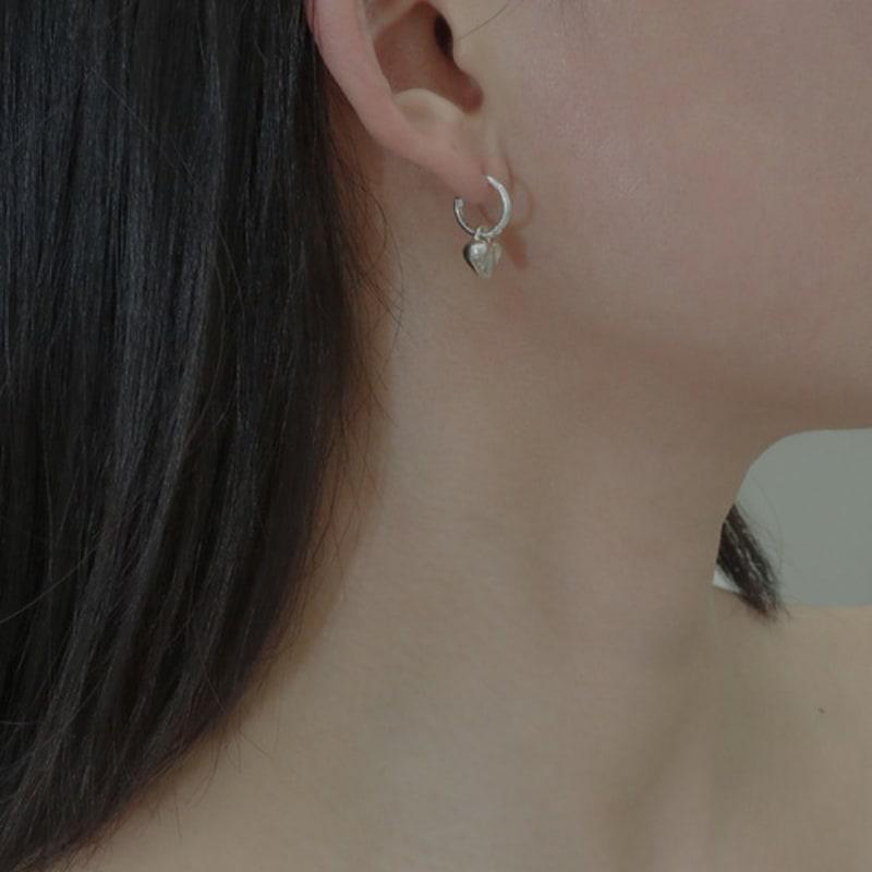 SUIOVE Heart Wave Hoop Earring