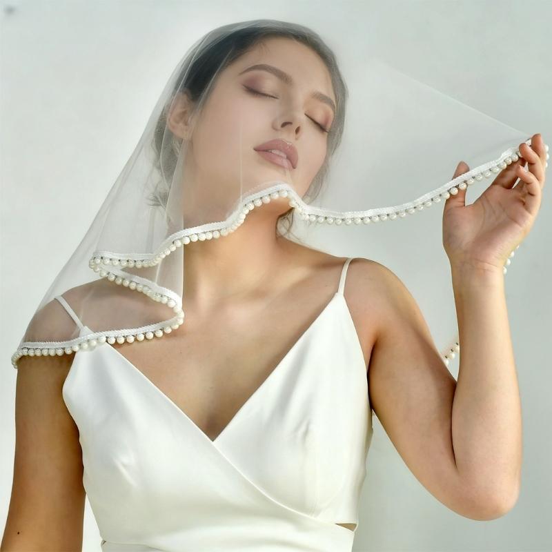 Adjustable Bride Veils With Delicate Pearls Trim Breathable Design For Comfort Wedding Accessory