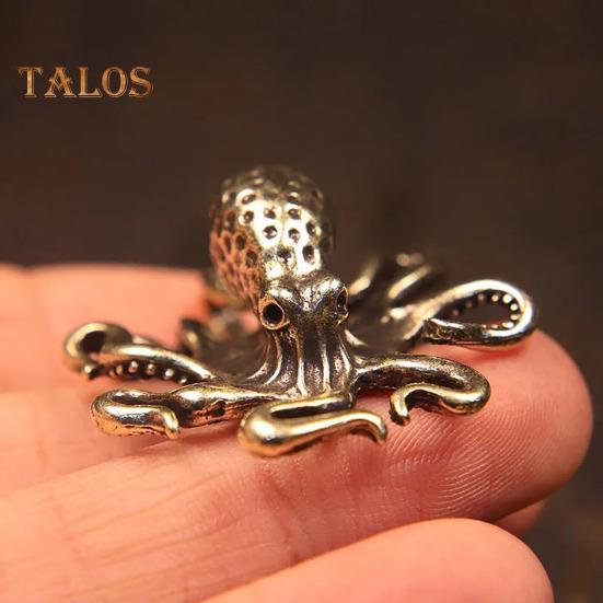 Octopus Ornament Tabletop Retro Alloy Octopus Squid Figurine Solid Metal Collectible Octopus Statue for Home Office Car Decor