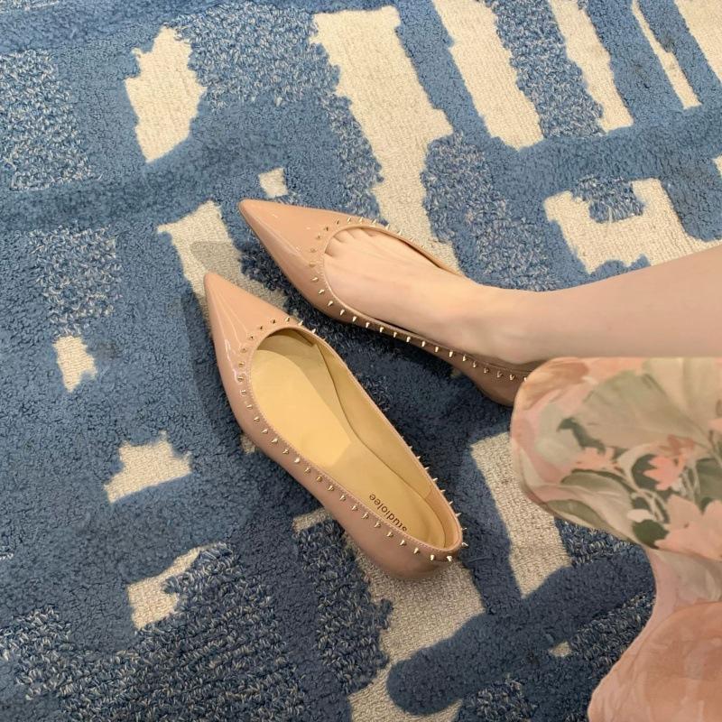 

Sheepskin version ~ Grape Mom same leather lizard pattern versatile flat shoes riveted pointed toe pumps single shoe women 40