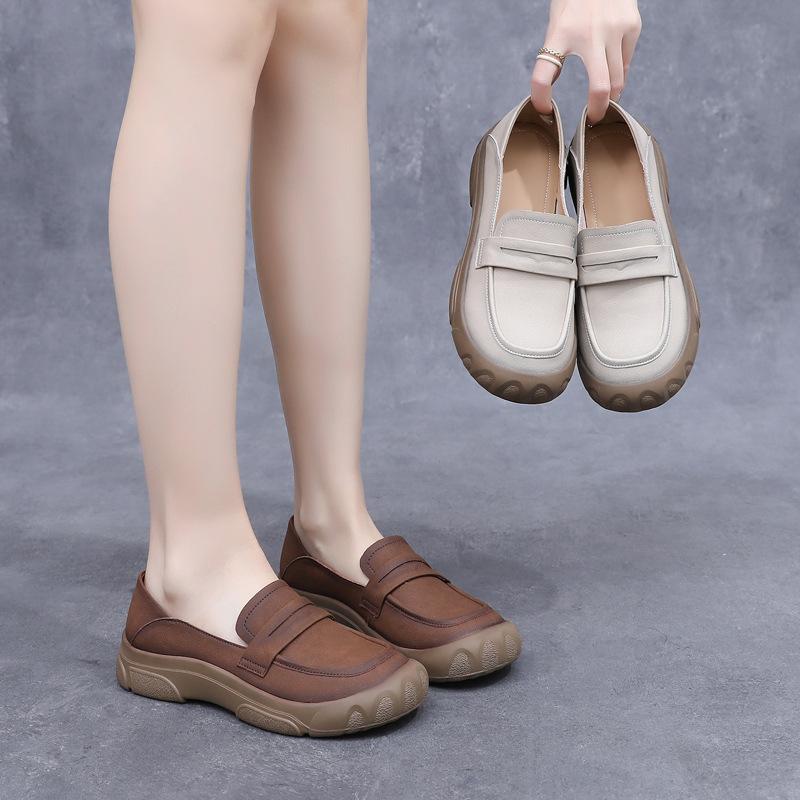 Genuine Leather flat loafers for spring and summer 2025 soft soled comfortable Shoes for mothers Women's shoes slip resistant