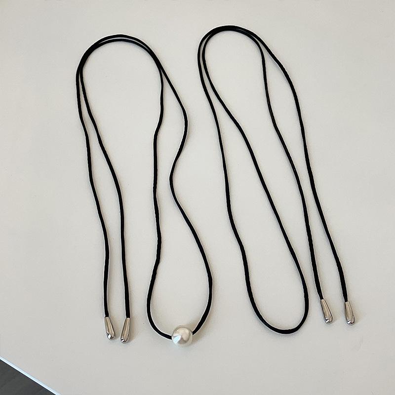 Korea Black Cord Pearl Pendant Necklace: Versatile, High-End Fashion Choker