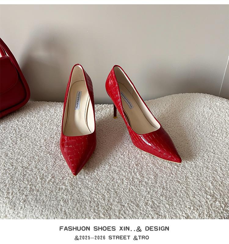 Foreign trade large size high heels women's sexy stiletto temperament versatile black professional work shoes single shoes women's shoes