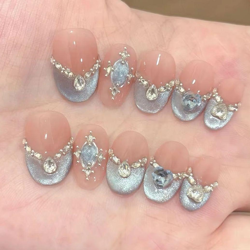 10Pcs Cute Cat Eye Almond Fake Nail Blue Shiny with Small Rhinestone Nail Art Nude Color Short Oval Finished Artificial Manicure XS