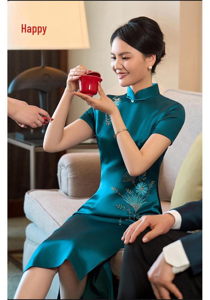 Elegant Qipao Mother-in-law Wedding Dress - Noble Spring/Summer Banquet Attire