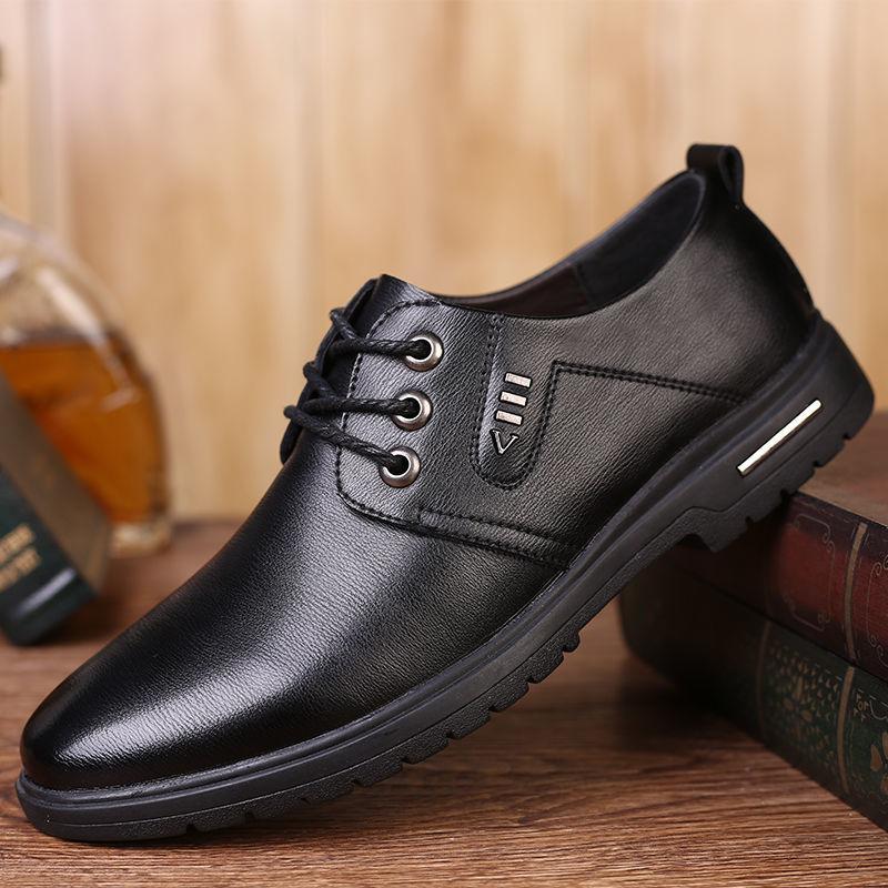 Weiches Leder Weiche Sohle Frühling und Sommer Herren Lederschuhe Business Casual Schuhe Herren Runde Spitze Schnürung Werkzeugschuhe