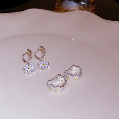 Flower Circle Oil Dripping Ear Buckle Small Fresh and Sweet Earrings Niche Versatile Earrings Mori New Earrings Women