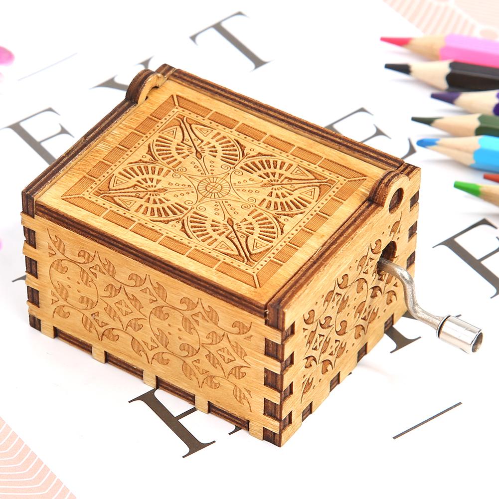 Wooden Music Box Retro Manual Carved Music Box Household Decor Hand Cranked Music Box Queen Decorative Music Box Exquisite Gifts