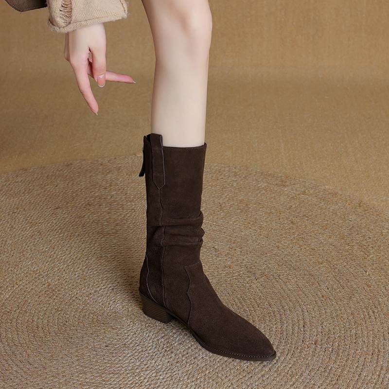 Krazing Pot Nubuc din piele intoarsa de vaci Cizme de iarna cu varf rotund cu toc mediu pentru femei Cizme cu pliuri retro elegante pentru femei la mijlocul gambei