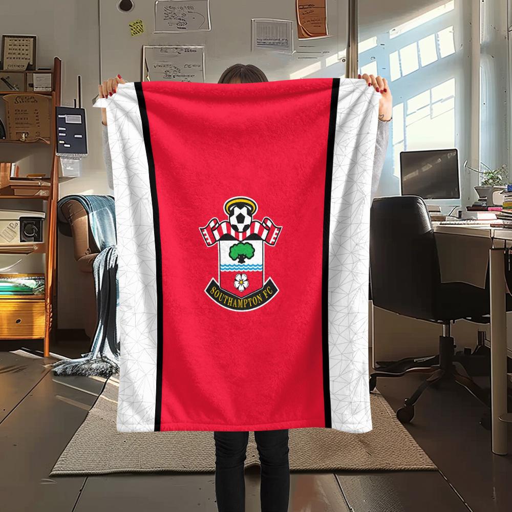 Southampton FC2 Flannel Blanket, High Quality Comfortable for All Seasons, Home Decor, Warmth and Comfort