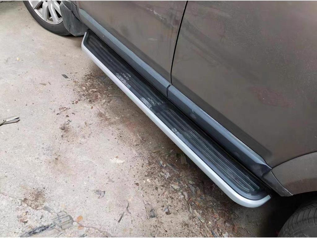 Land Rover Discovery 3/4 Running Boards: Fits 2005-2016 Models, Original Style Side Steps