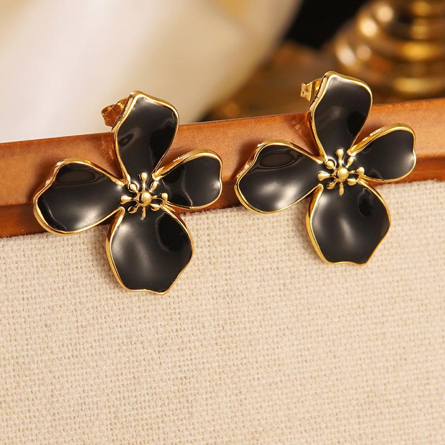 

Digadagu Metal Cherry Blossom Plant Stud Earrings New Stainless Steel Women s Simple Vintage Earrings Daily Zircon Accessories чорний