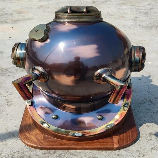 45.72 Cm Brass Us Navy Mark V Solid Steel Brass Diving Helmet With Wooden Base