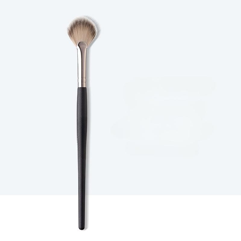 Fondöten Makyaj Fırçası Düz Başlı 1 Adet Hafif Çizgisiz Sıvı Fondöten Uygulaması İçin Profesyonel Kabuki Fırça