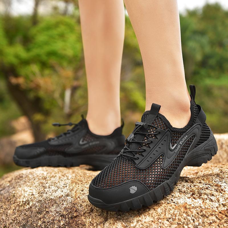 Foreign Trade Summer New Shoes Men's Breathable Deodorant Hollow Mesh Shoes Soft Sole Light Travel Shoes Wear-resistant Dad Shoes
