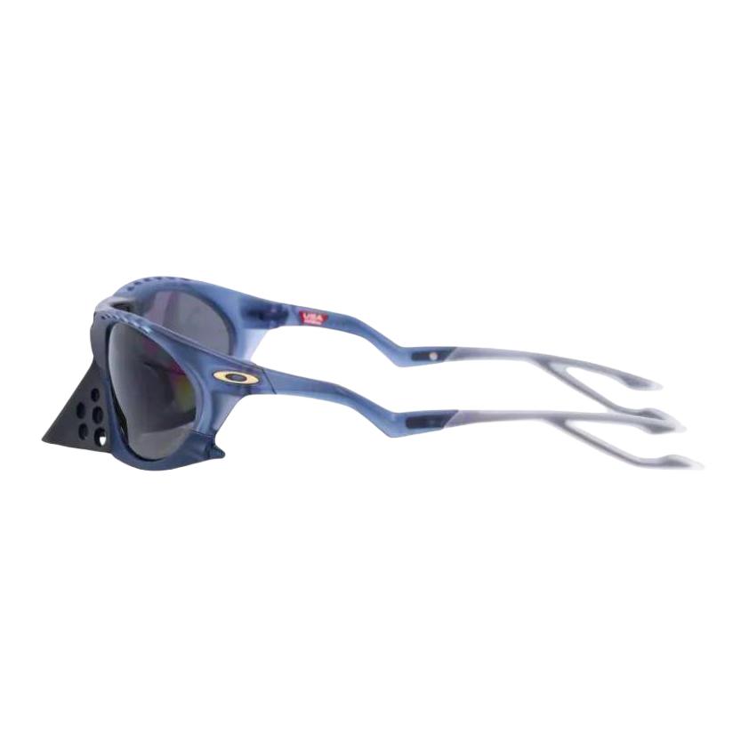 Oakley 9437 Iconic Logo Cat Eye Sunglasses Unisex sunglasses Matte-Transparent-Abyss 0OO943709