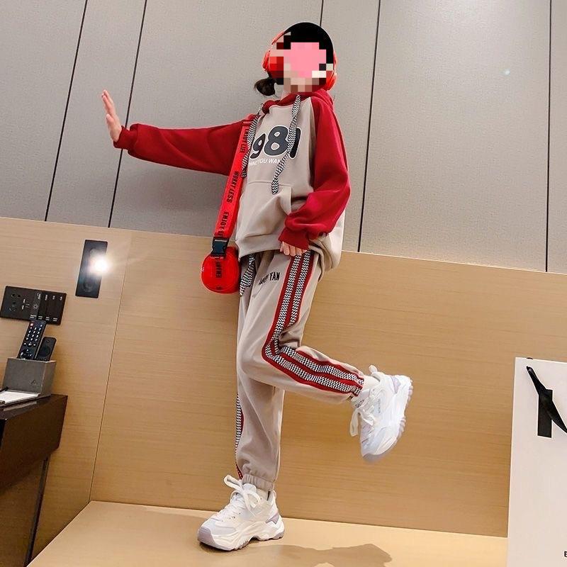 2024 Girls' Korean Casual Spring/Autumn Suit: Letter Sweatshirt & Striped Pants for Kids
