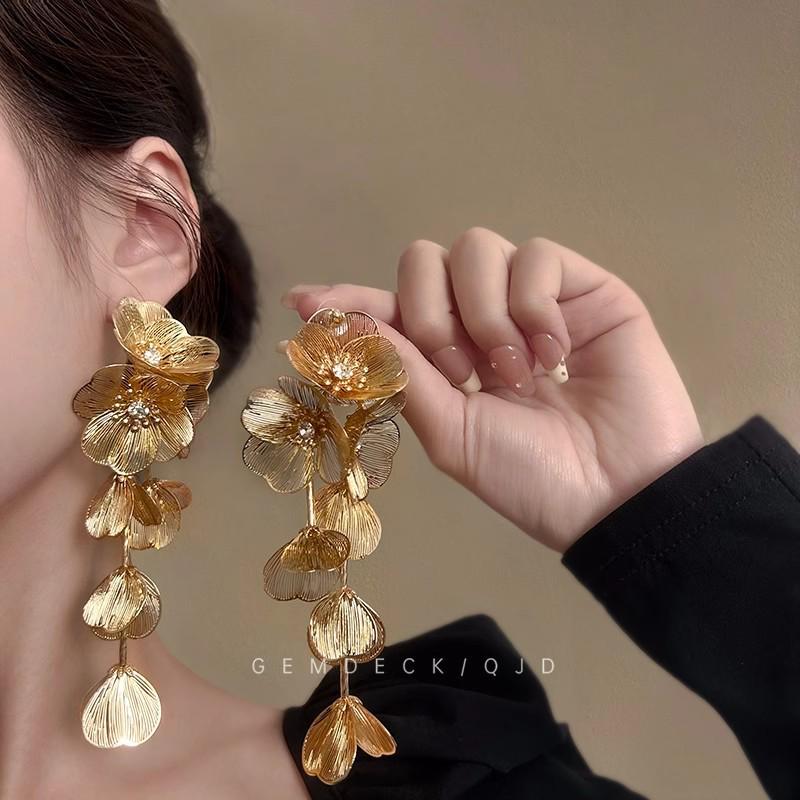 Luxurious European & American Diamond Tassel Stud Earrings for Evenings and Parties