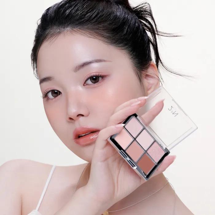 

Палетка теней для век Berami 12 цветов 05 Dear Me