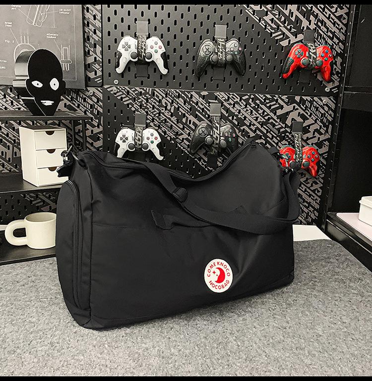 

New spring and summer tote bag, men s and women s niche multi-functional nylon bag, large-capacity portable messenger bag чорний