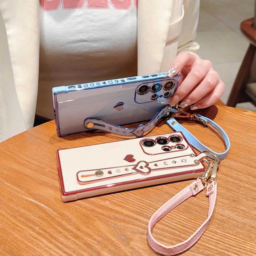 Plating Heart Wristband Case For Samsung Galaxy S23 S22 Ultra S21 Plus S21FE A23 A24 A13 A12 A13 A52 A53 A54 Shockproof Silicone Soft Cover For iPhone