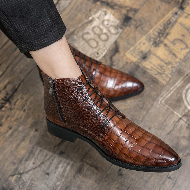 Fashion High Quality Low Heeled Lace Up Brown Chelsea Mens Boots Business Leather Men Designer 2025 Fashion Casual Pointed Cowboy Boots