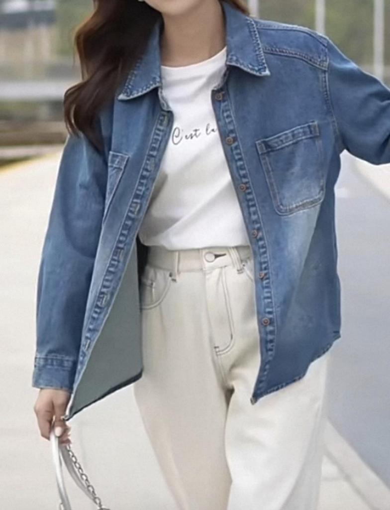 Chemise en jean style rétro Hong Kong pour femme - Automne/Hiver 2026, Coupe décontractée ample, Amincissante, Vêtement d'extérieur polyvalent à manches longues
