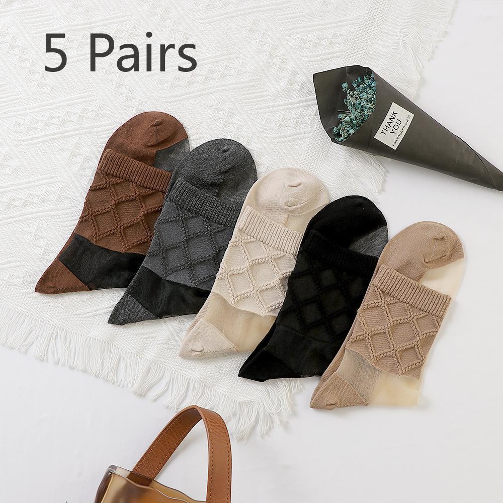 5 Pairs of Ultra-thin Socks with Cotton Soles and Silk Surfaces. The Cuffs Are Loose in Winter To Prevent Fraying. Cartoon Design.