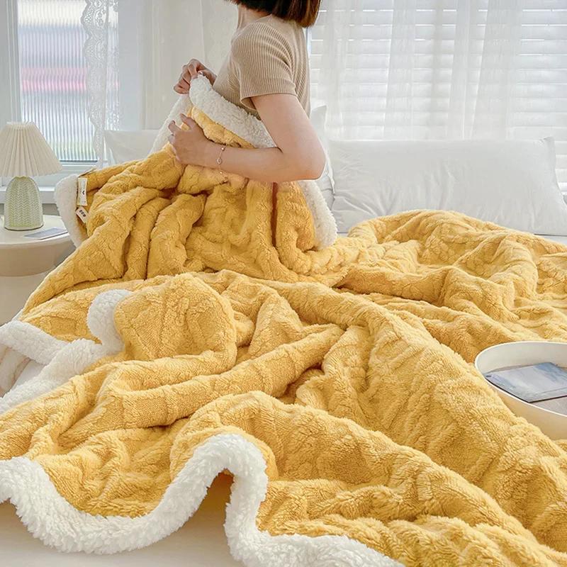 New Cover Blanket Office Shawl Air Conditioning Small Blanket Thickened Coral Velvet Flannel Lamb Wool Blanket Nap Sofa