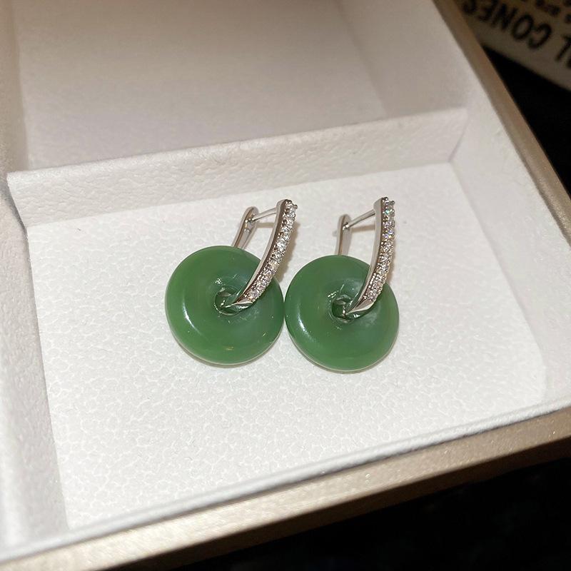 Vintage Quastenohrringe aus Silbernadel: Elegantes Wassertropfendesign mit einem Retro-literarischen Touch