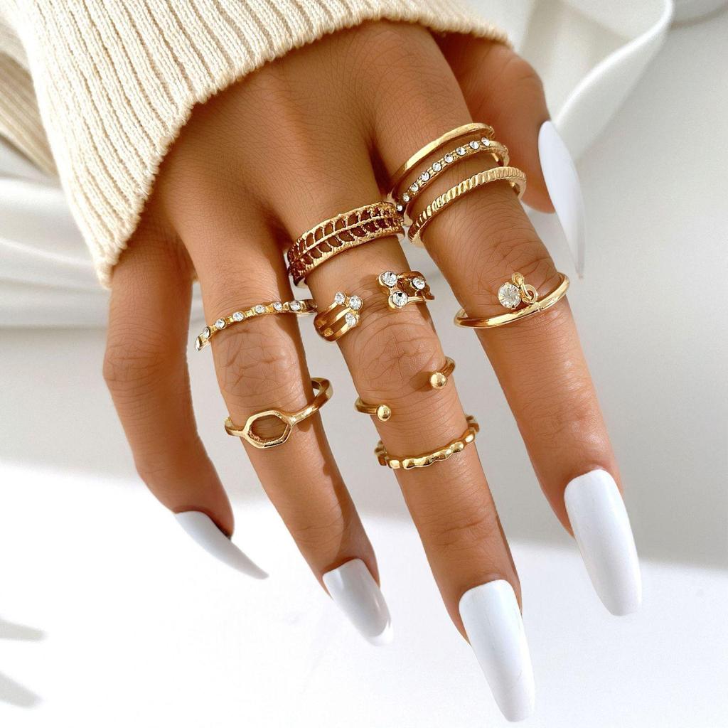 10-Piece Star and Moon, Heart, and Leaf Knuckle Ring Set - Creative Retro Women's Rings