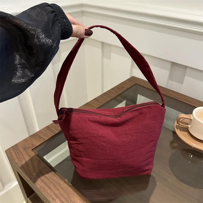 High end Underarm Bag for Women with Large Capacity New Autumn and Winter Canvas Shoulder Bag for Women with Niche Cloth Bag Bucket Bag