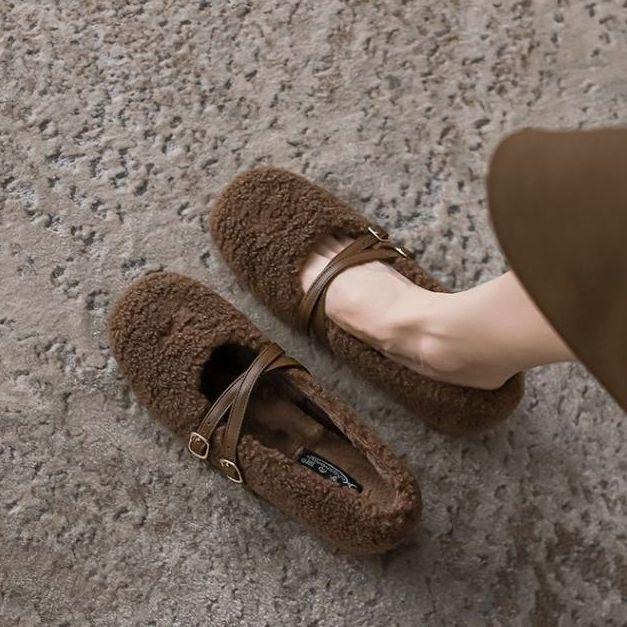 

Мэри Джейн увеличивающие рост пушистые туфли женские туфли зимняя обувь круглый носок мягкая подошва ремешок с двойной пряжкой одинарные туфли бархатные туфли туфли из хлопка 40 коричневый